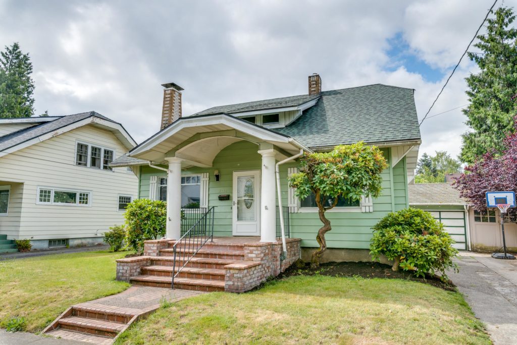 Bungalow Love in Kenton Living Room Realty