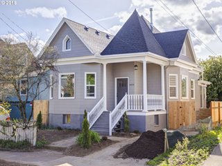 Dreamy Victorian in the heart of FoPo