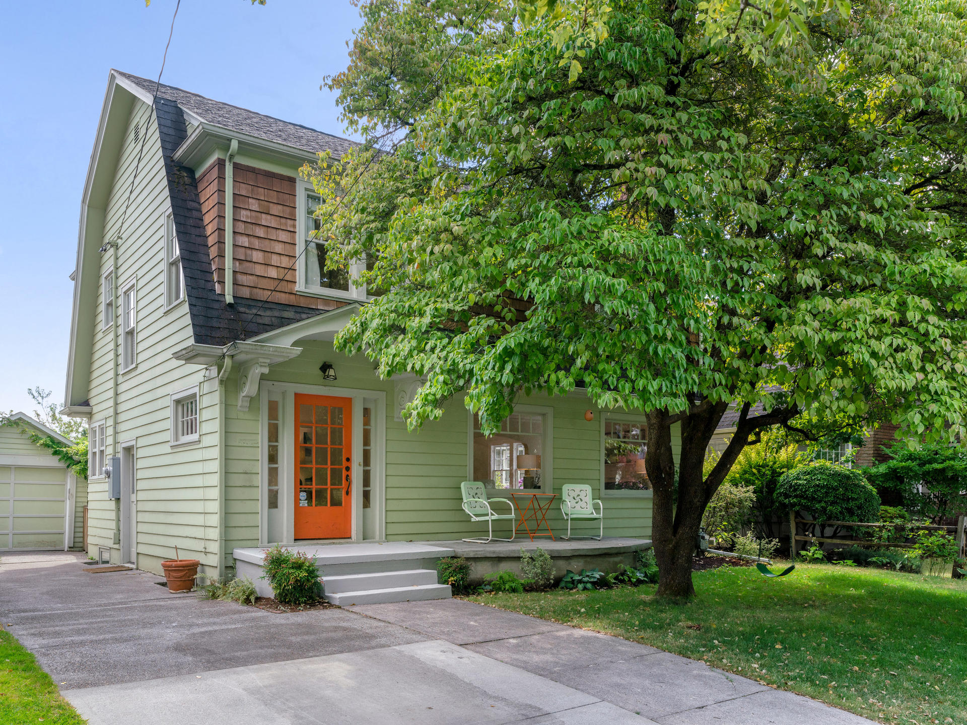 Stunning Alameda Colonial