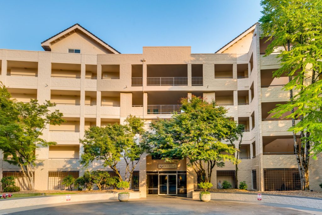 JUST LISTED CONVENIENCE OF THE QUINTET CONDO Living Room Realty