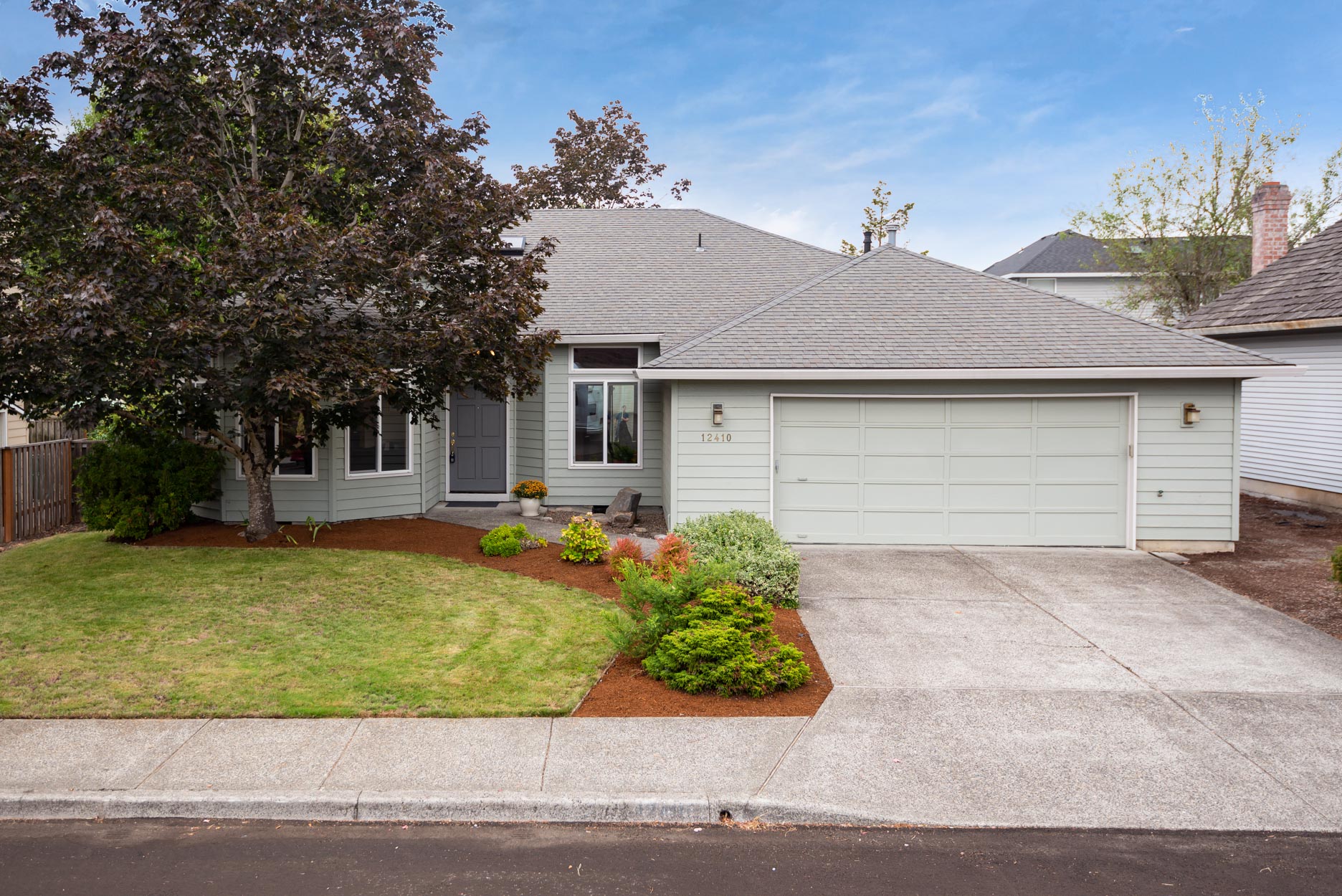JUST LISTED One Level Living in Tigard's Summer Lake Neighborhood