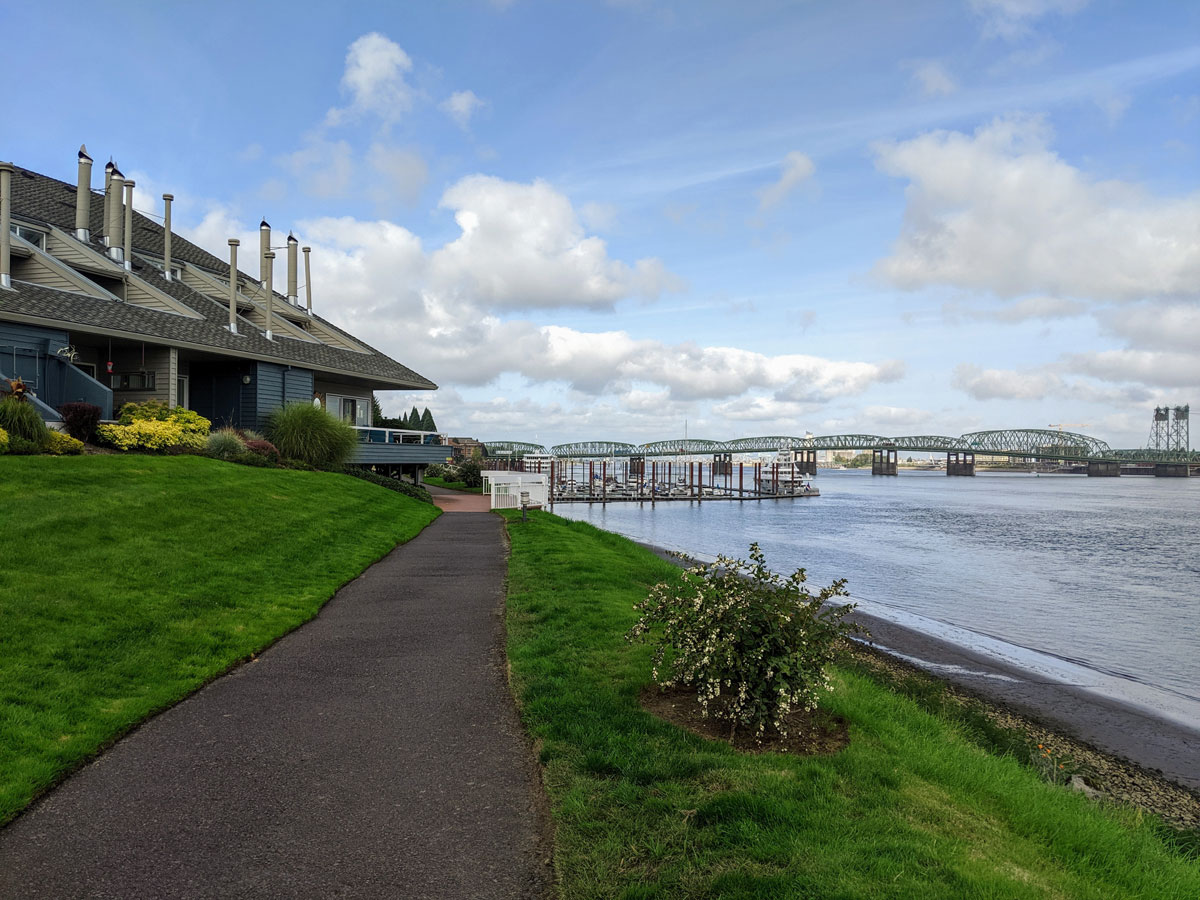 Hayden Island Real Estate Living Room Realty