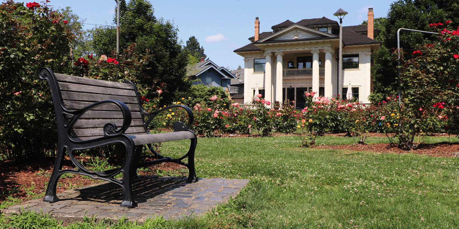 Real Estate Living Room Realty