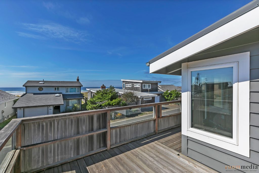 Ocean View Manzanita Classic Living Room Realty Manzanita Real Estate