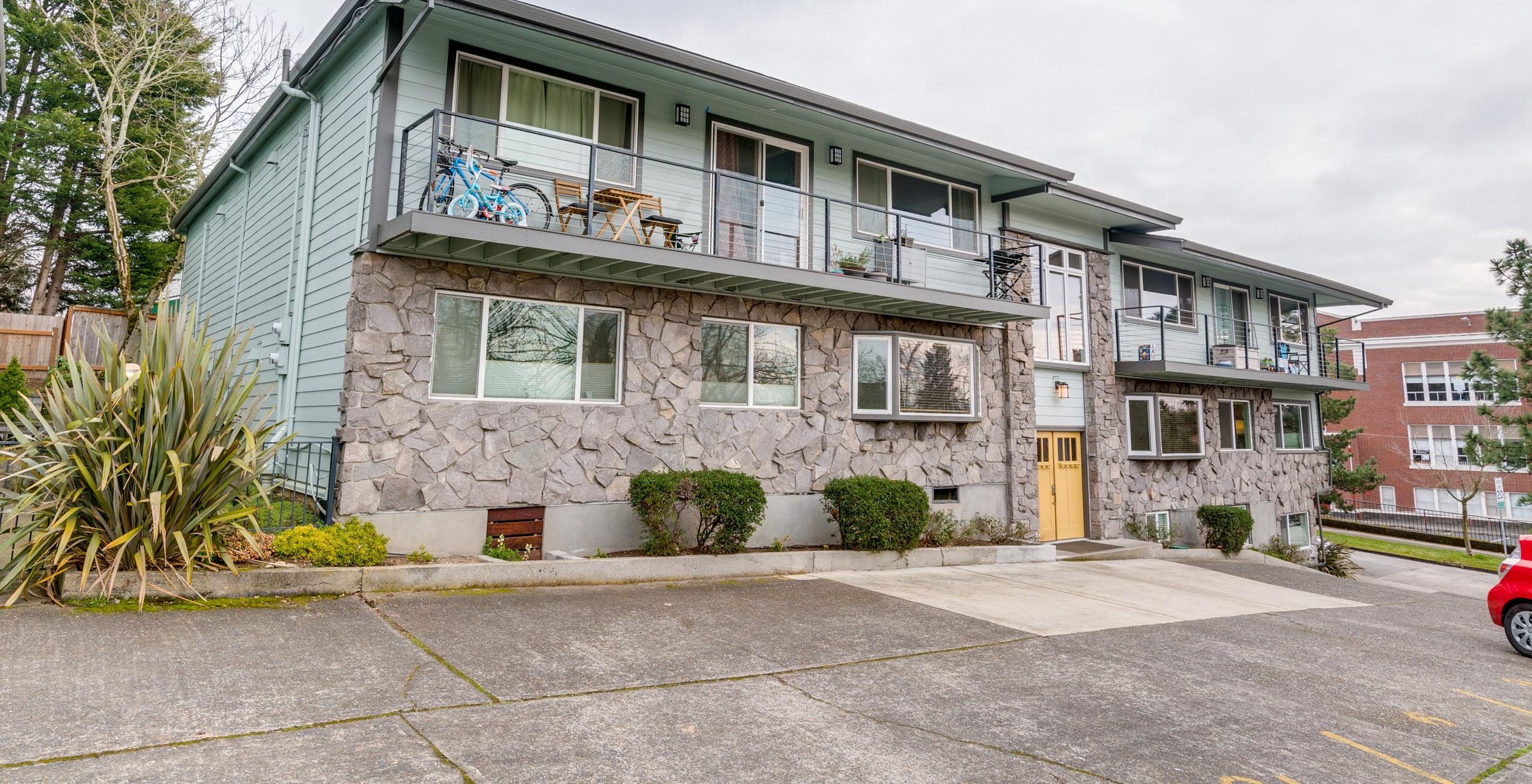 Just Listed: CONTEMPORARY ROSE CITY PARK DISTRICT CONDO