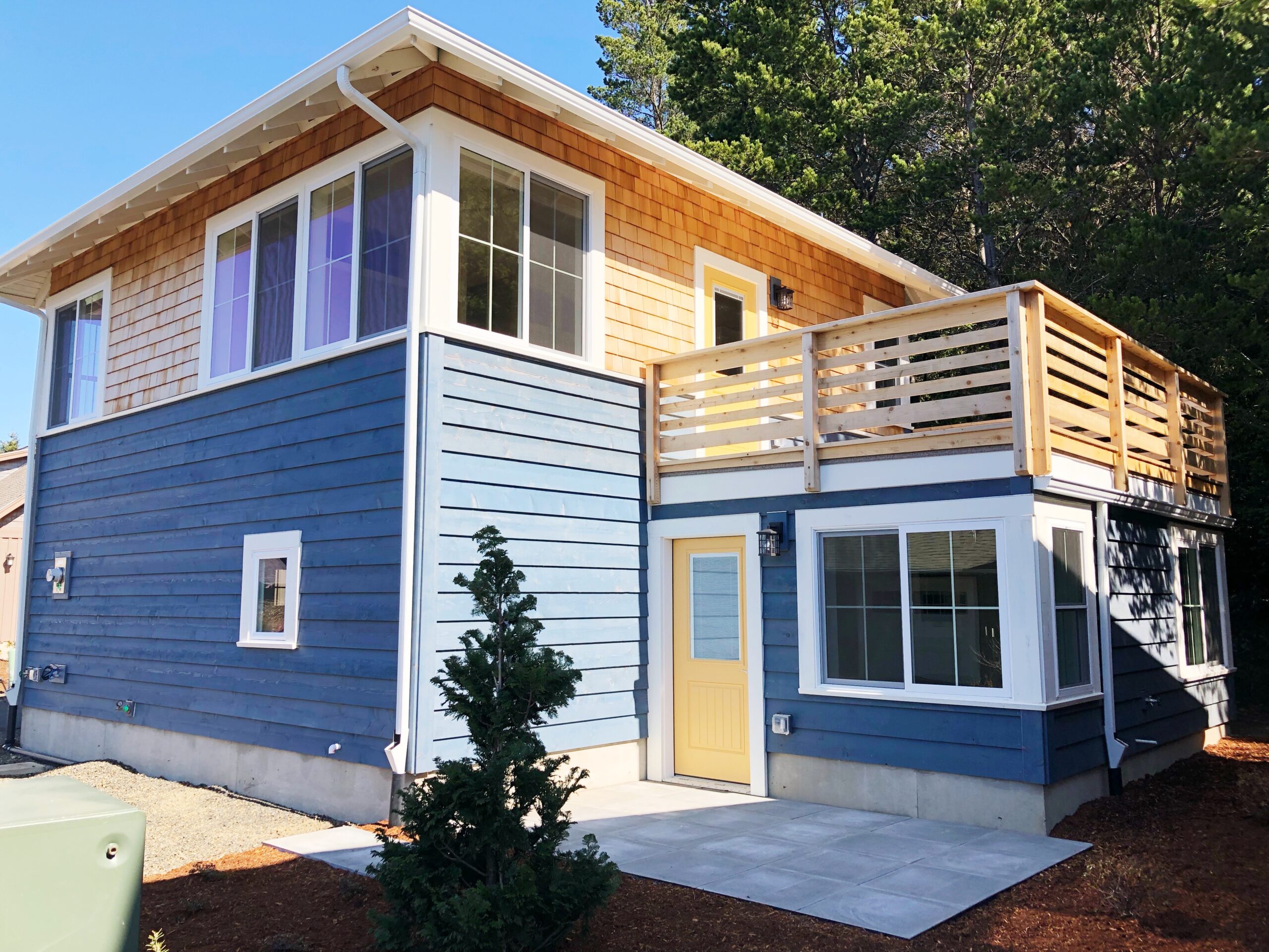 Brand New Modern Manzanita Living + Neahkahnie Views!