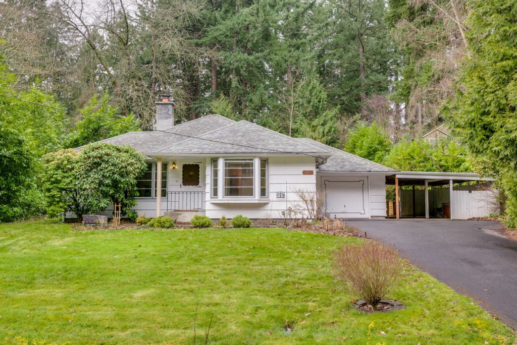 Southwest Portland Sanctuary Living Room Realty