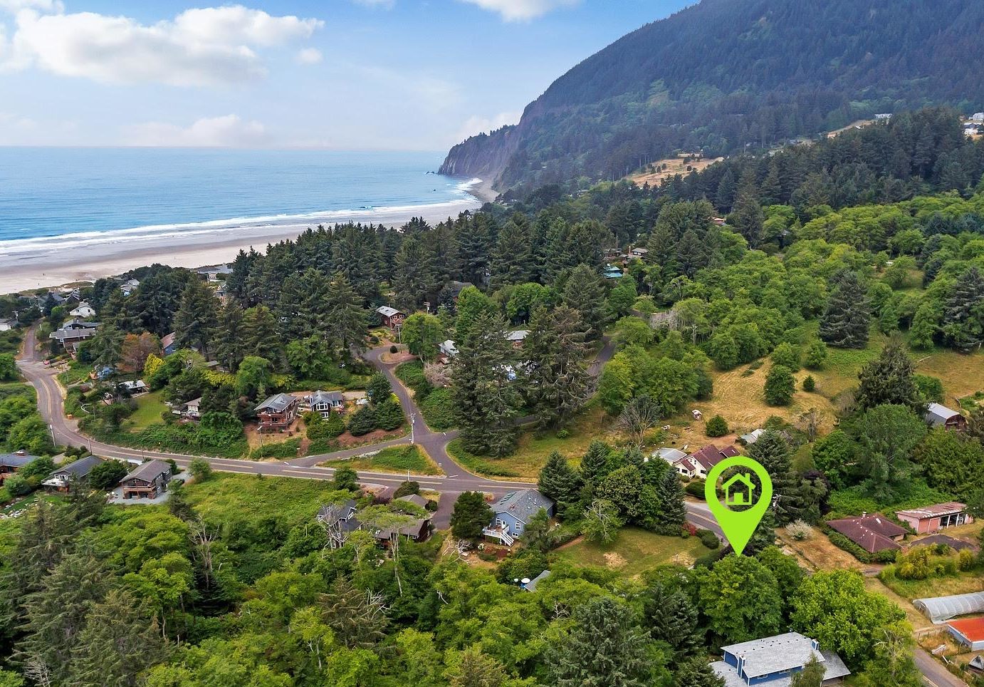 Build Here and Walk to Manzanita Beach! Living Room Realty