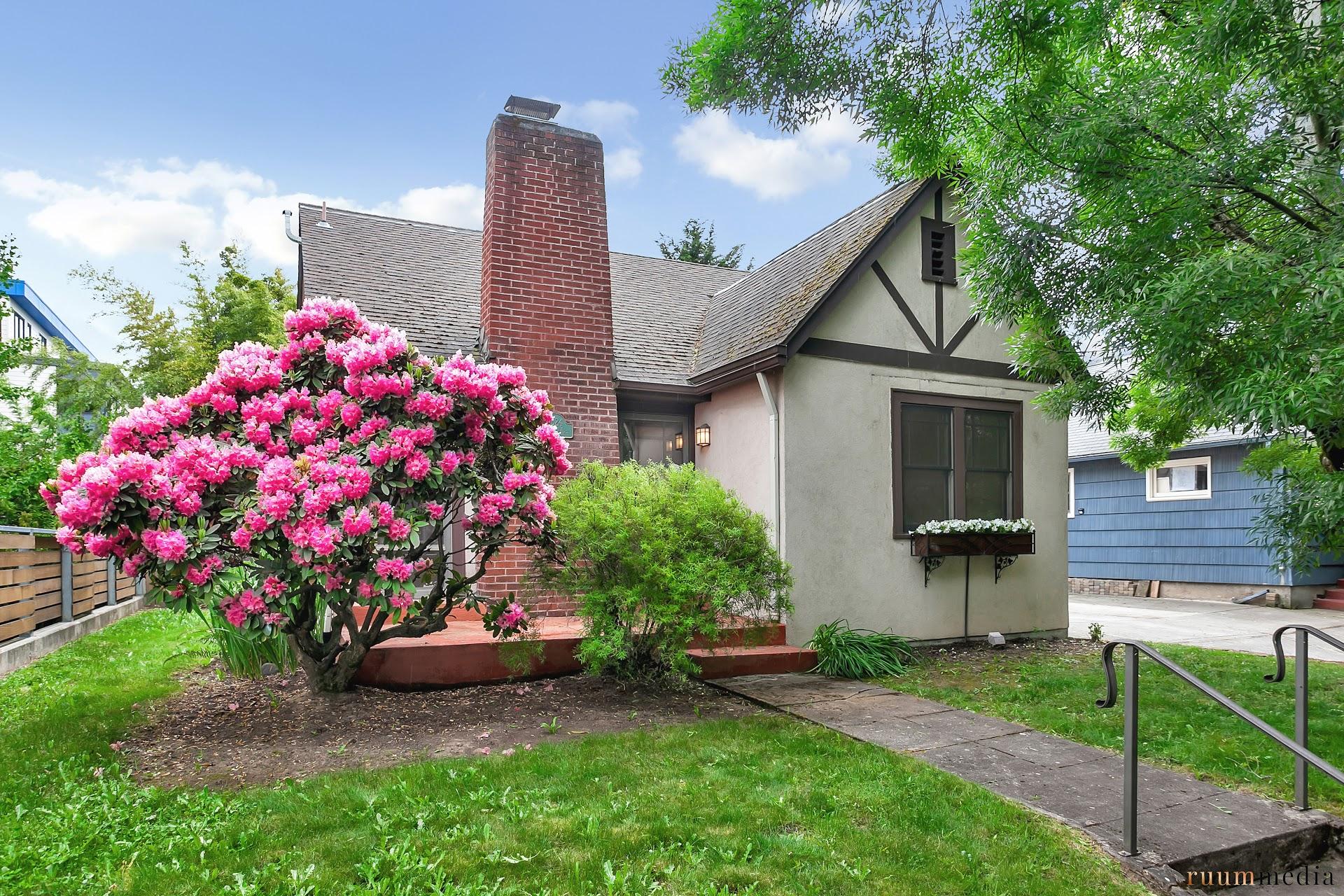 Charming English Cottage in Richmond, SOLD in 5 Days!