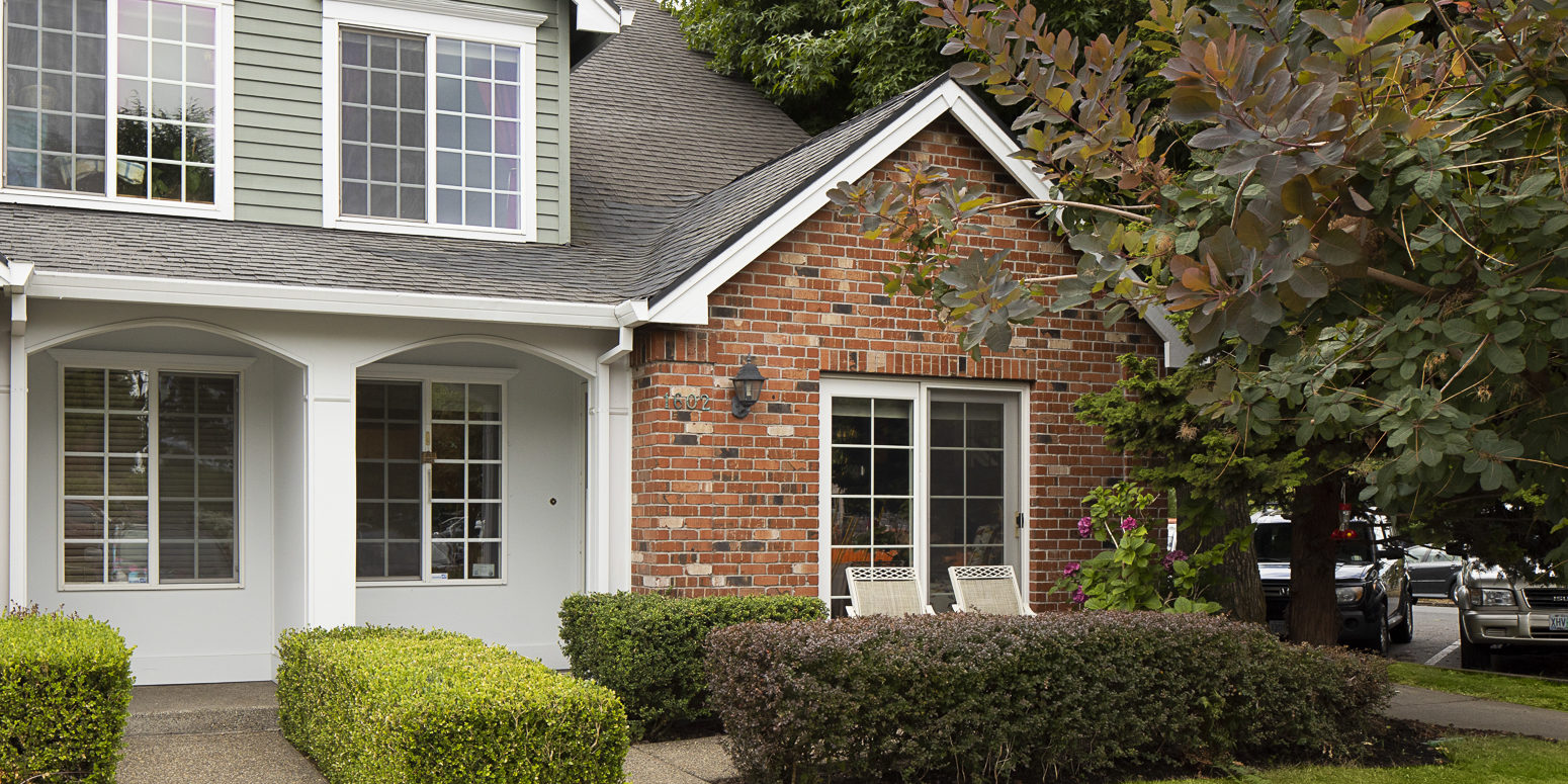 CloseIn Buckman Townhome Living Room Realty