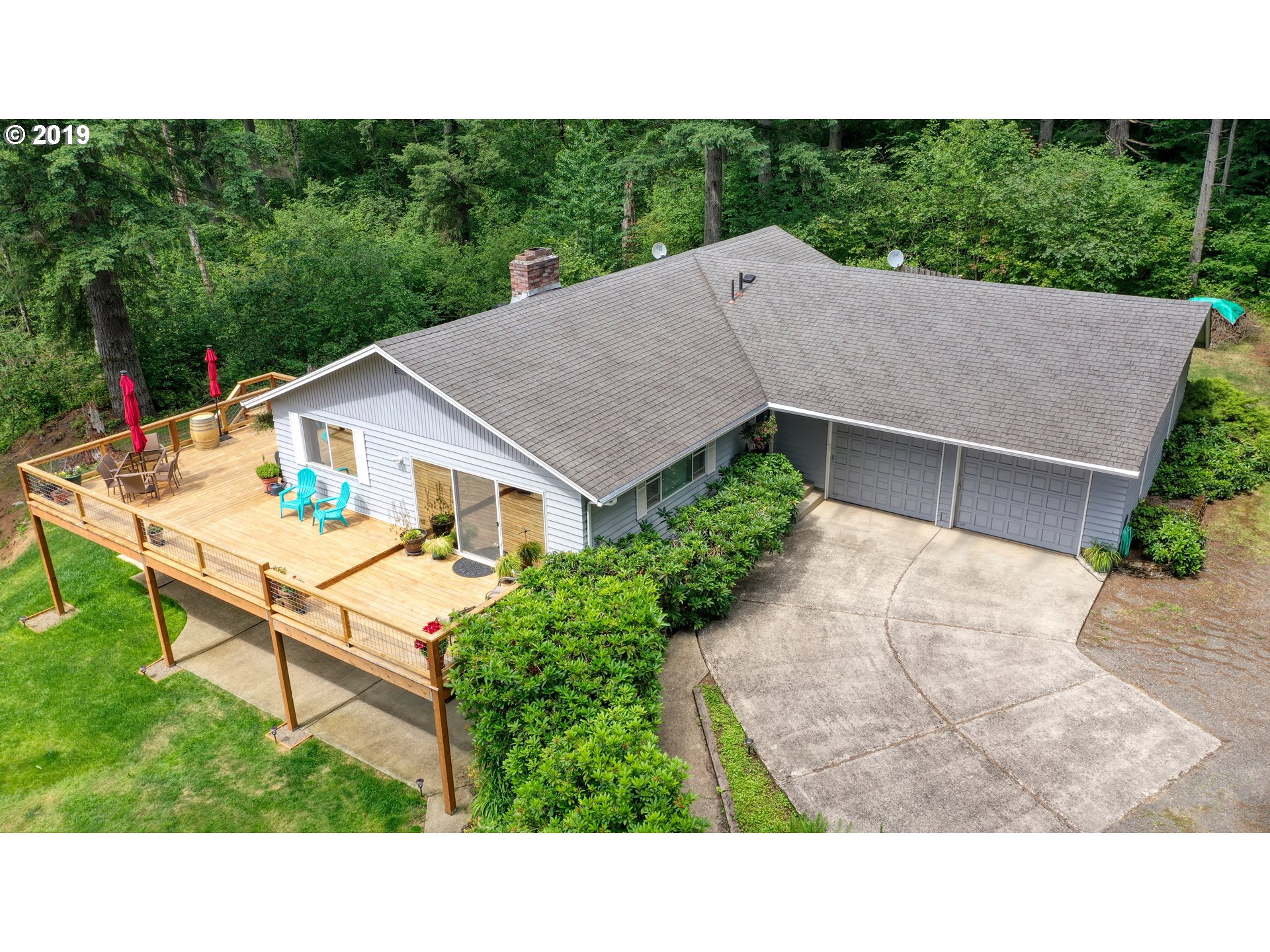 Green Acres Living Room Realty