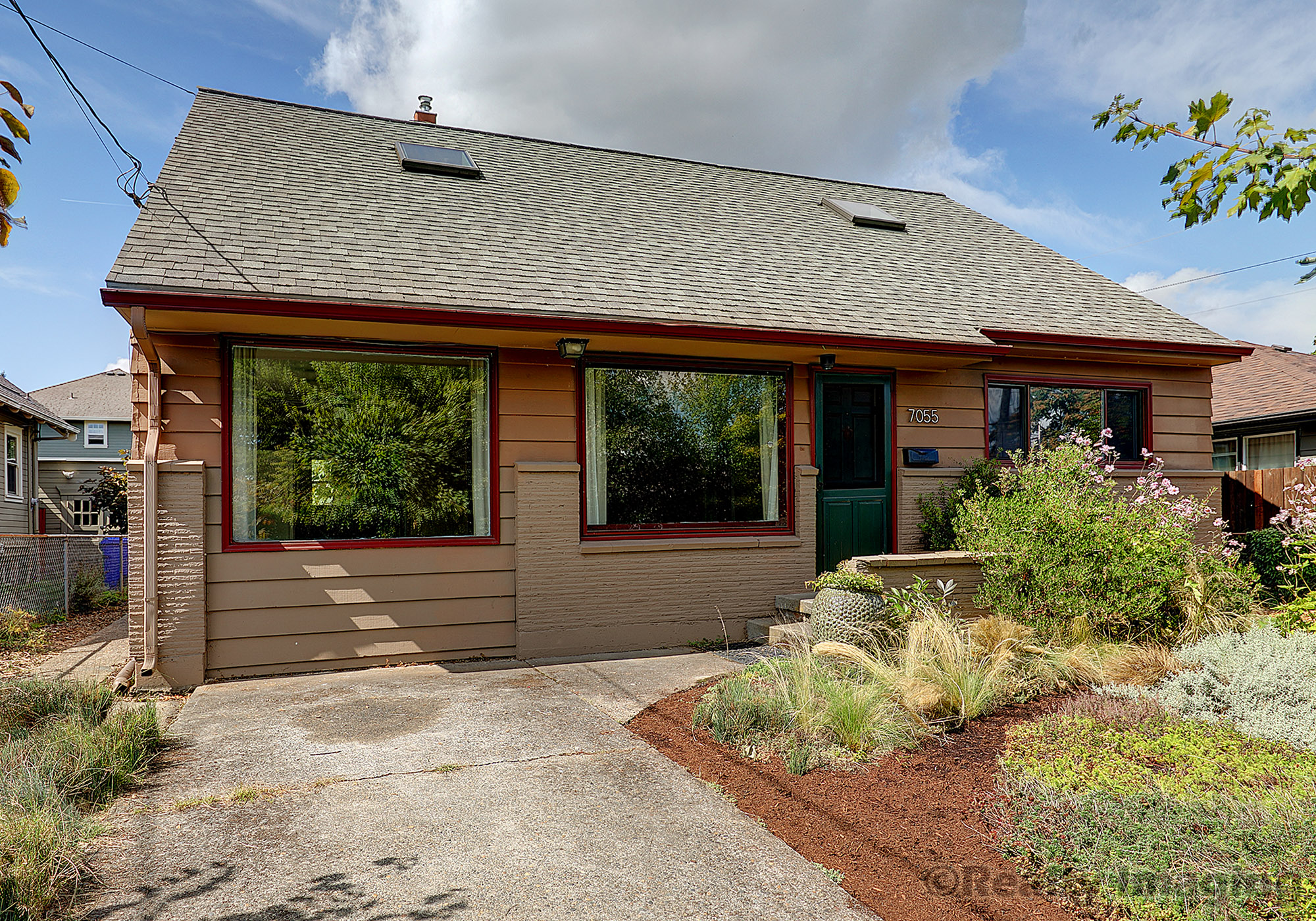 Piedmont Possibilities Living Room Realty