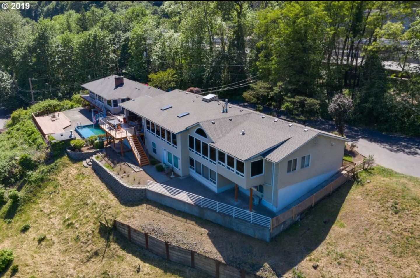 Mt. Hood View Sold Living Room Realty