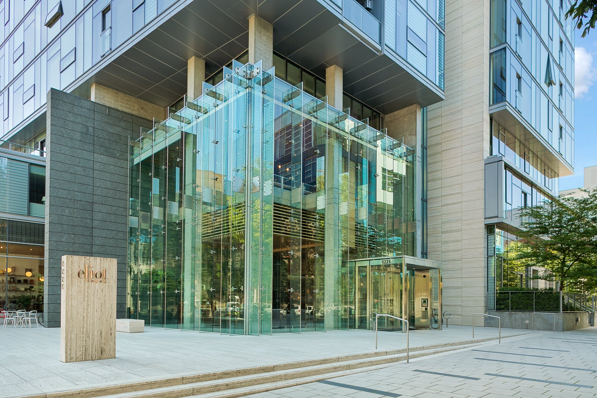 Just Sold...Eliot Condo Living Room Realty