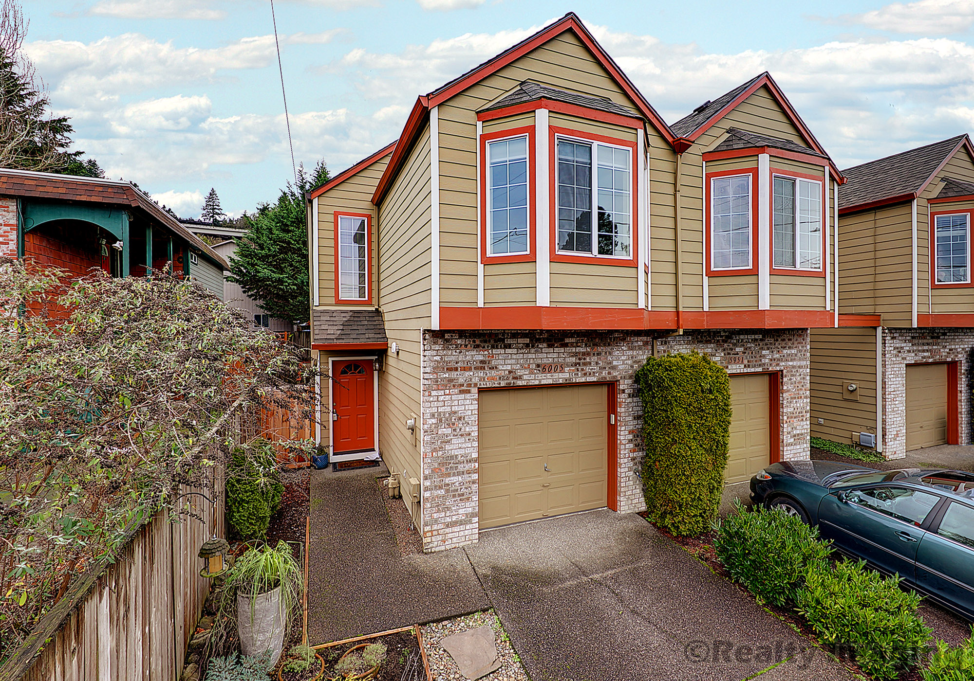 Johns Landing Townhouse sold Living Room Realty