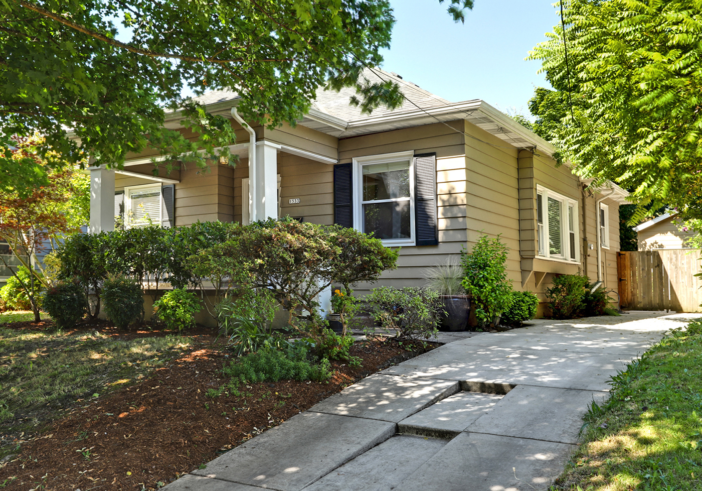 Renovated Hollywood Bungalow