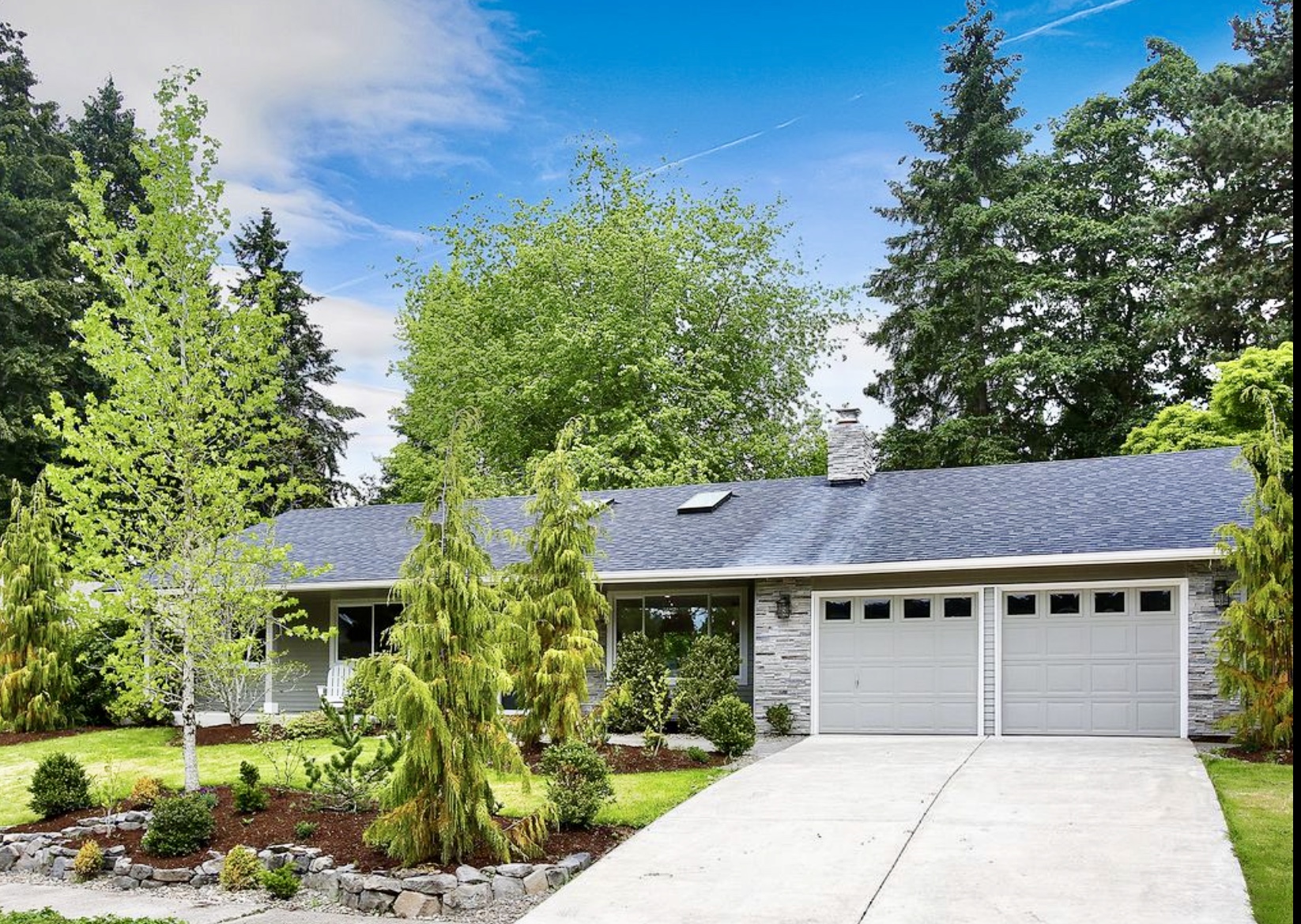 Stunning Modern Ranch in Beaverton Just Sold Living Room Realty