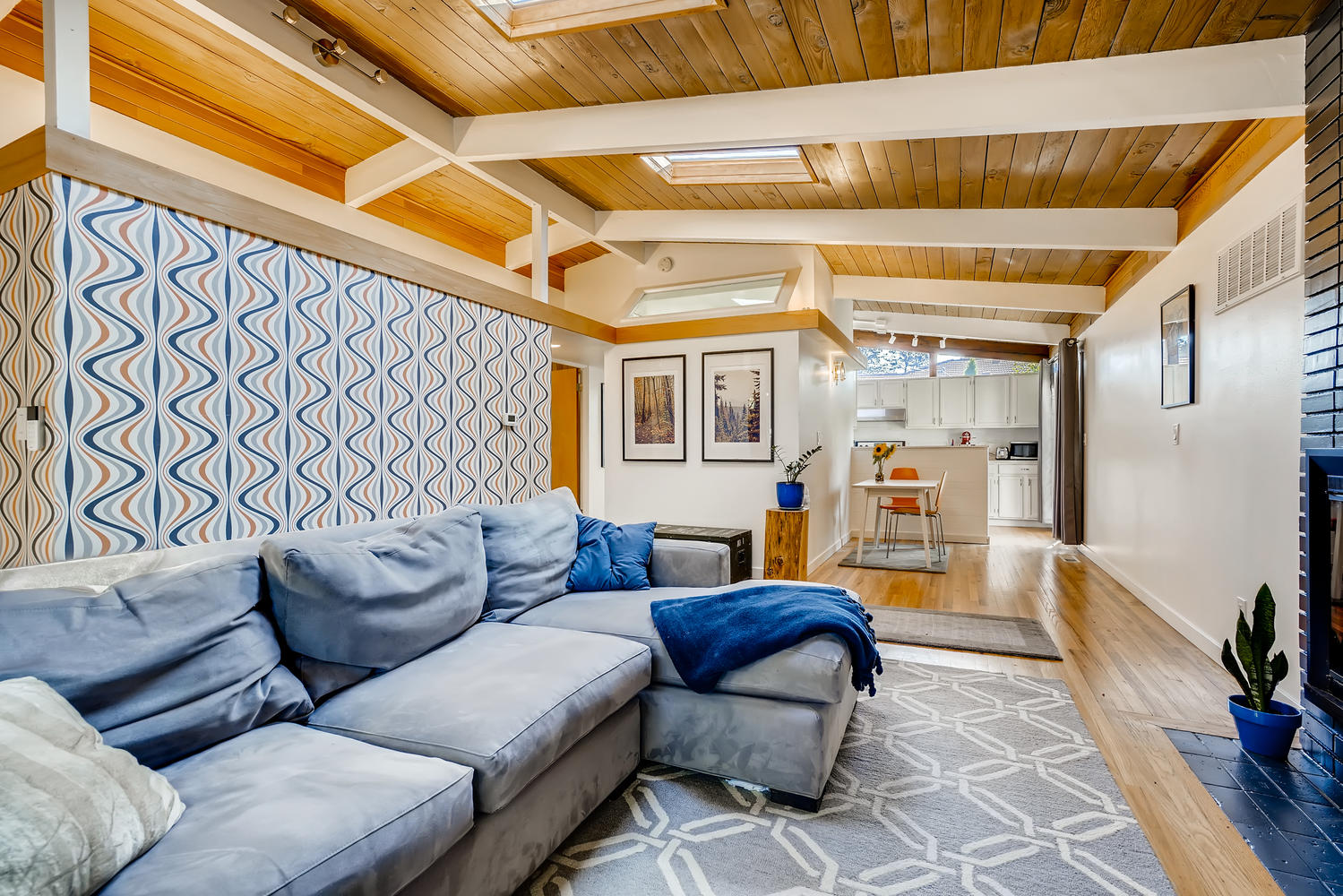 Just Sold: My Blue Heaven – Hazelwood Mid-Century Ranch
