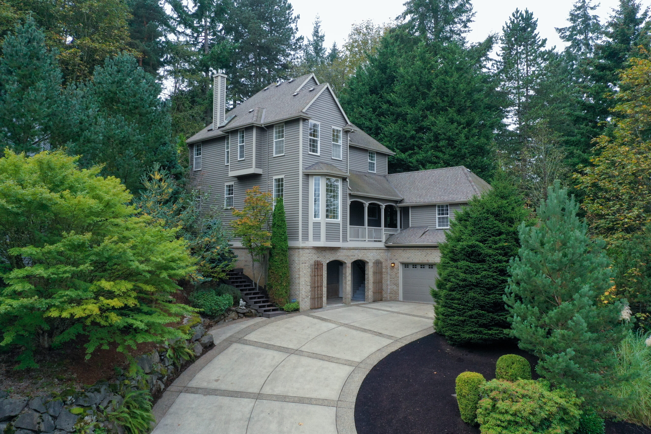 Just Listed: Luxury in Lake Oswego