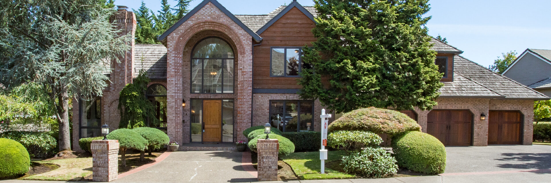 Huge Price Improvement! Kemmer View Estates Home! Living Room Realty