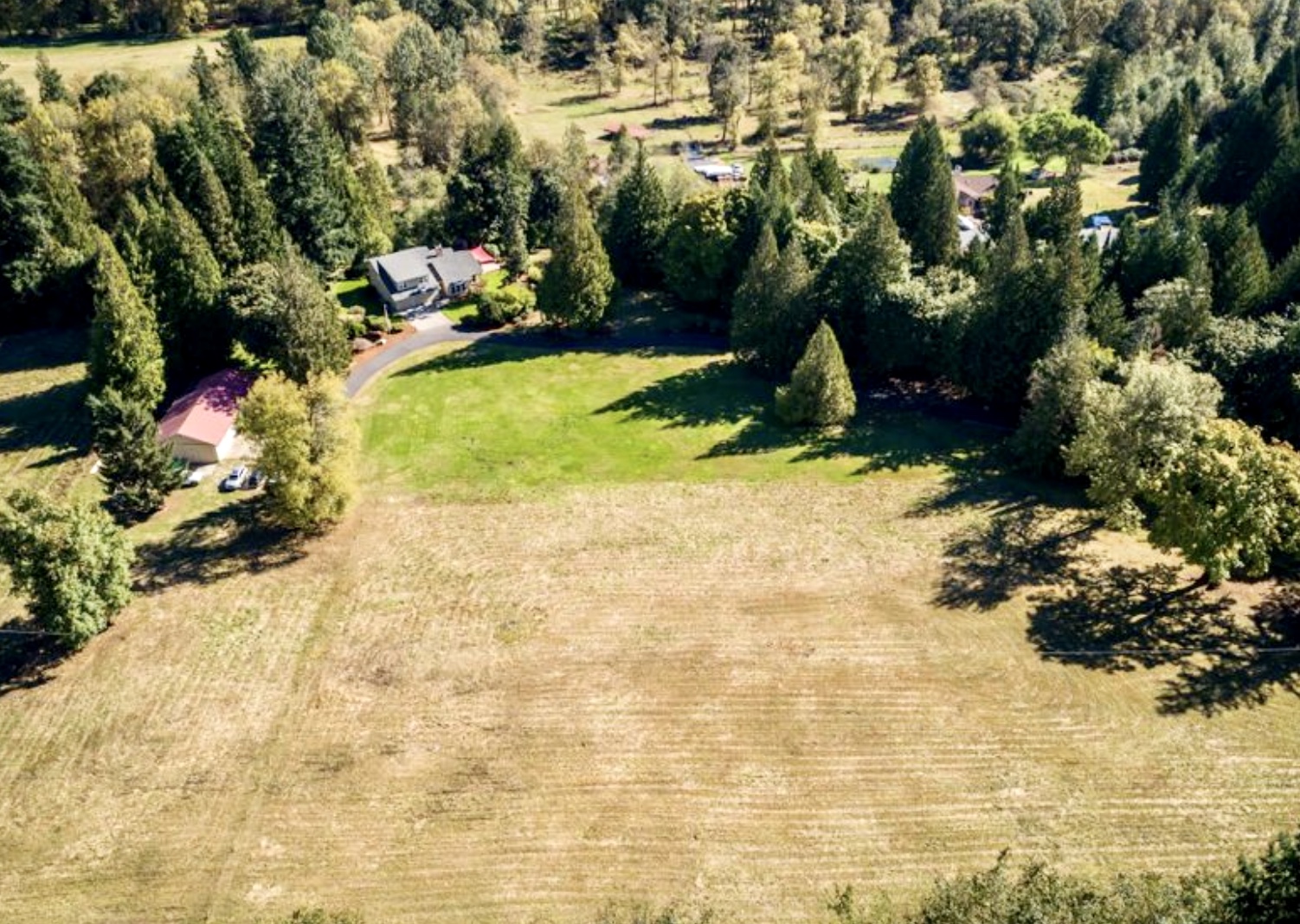 Just Sold Home on 5 Acres in Ridgefield WA Living Room Realty
