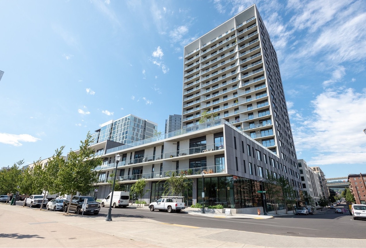 Just Sold! A Perfect Pearl District Gem with Views to Boast! Living