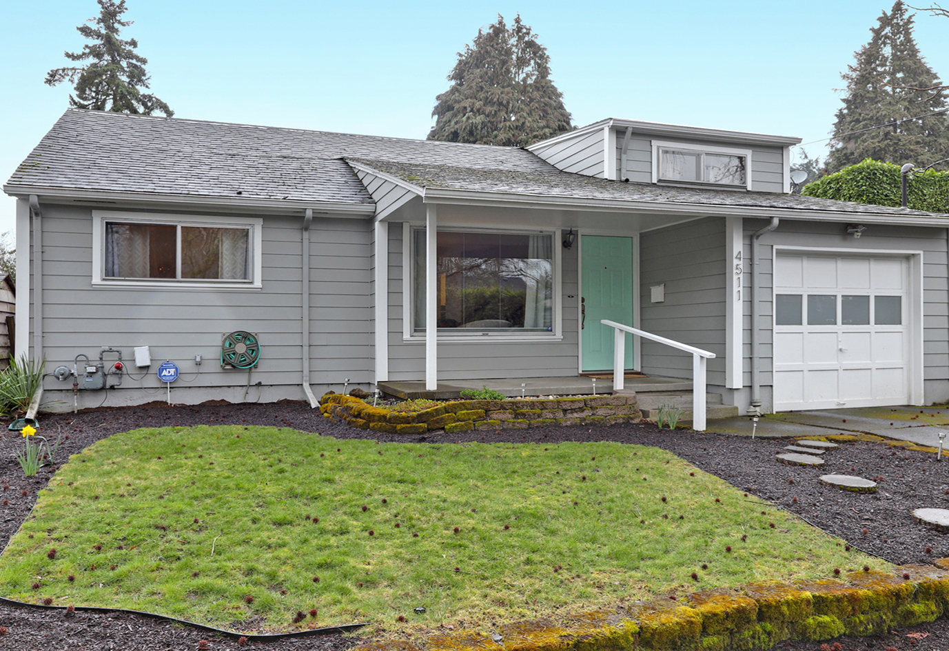 Reed 3-Bedroom Mid-Century