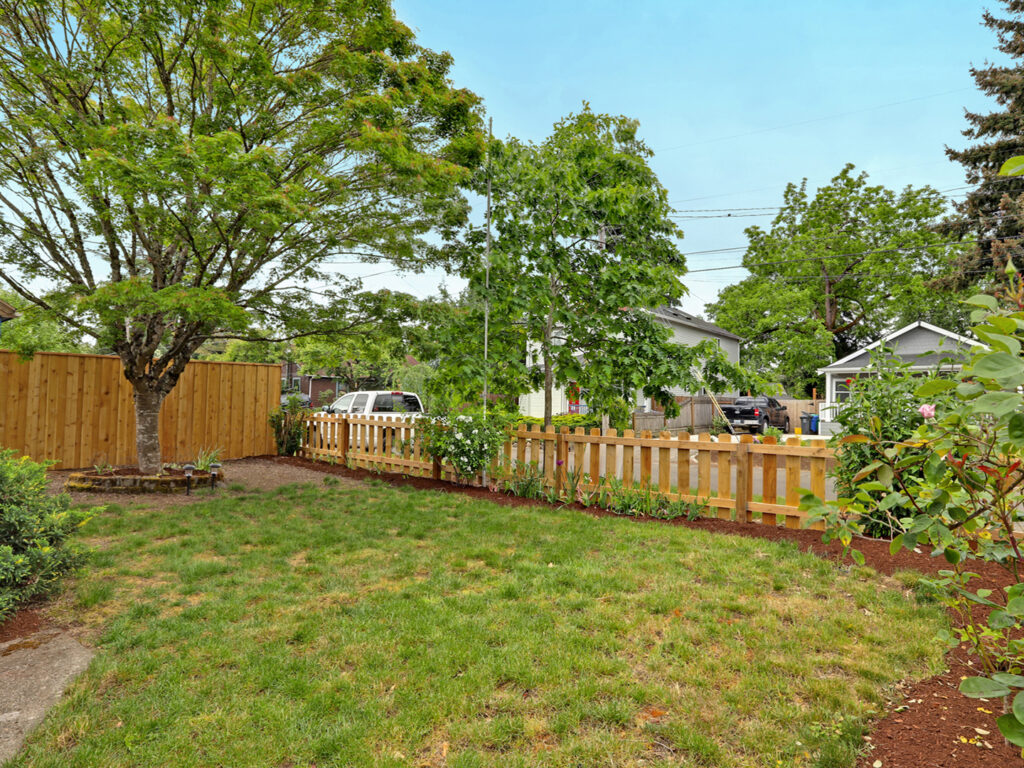 Fenced Front yard