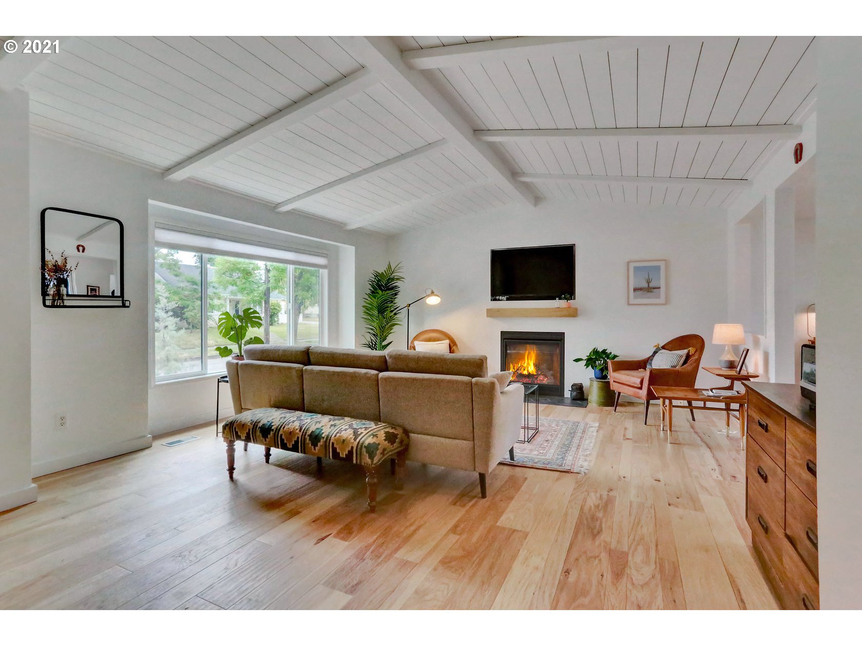 Bittersweet Closing! Living Room Realty