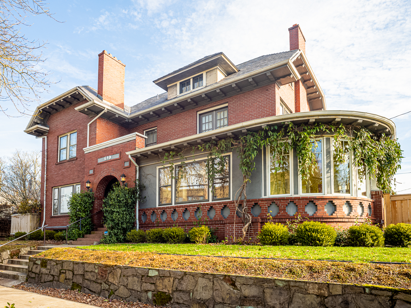 JUST LISTED: STYLISH + STATELY IN LAURELHURST