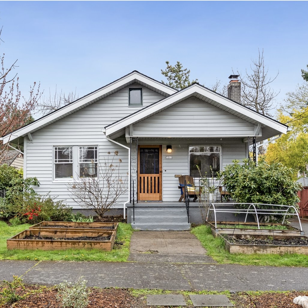 Just Listed – Bright Beaming Beaumont Bungalow