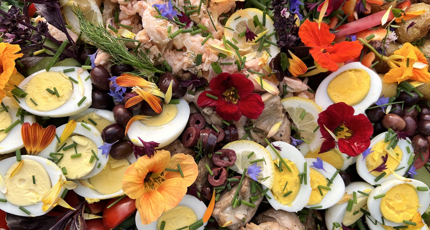 PORTLAND LIFE CLIENT SPOTLIGHT! Living Room Realty