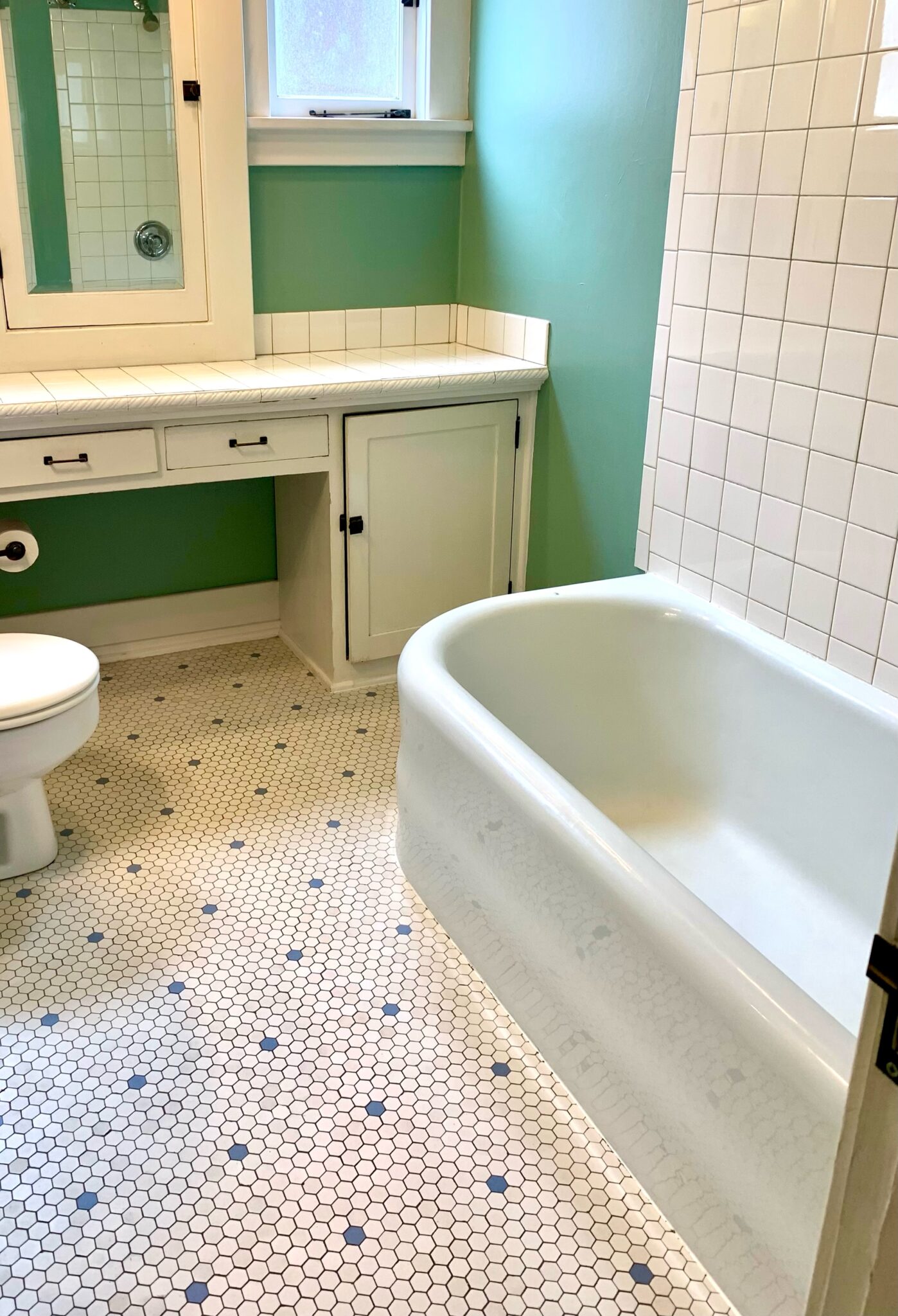 Should I Remove my Only Bathtub? Living Room Realty