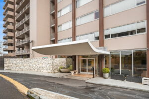 5-web-or-mls-2323-sw-park-pl-300x200.jpg