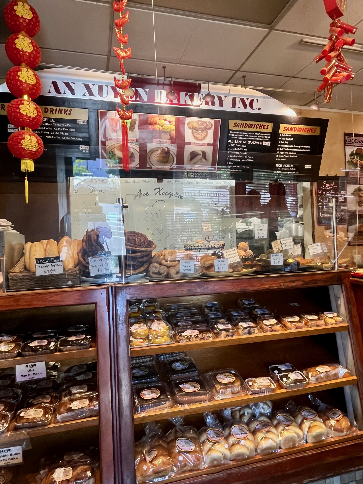 An Xuyen Bakery in Foster-Powell, Portland