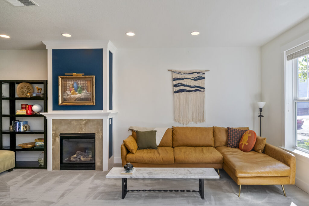 Aryne + Dulcinea with Living Room Realty, Portland, Oregon. Aryne Blumklotz, Buyers, Dulcinea Myers-Newcomb, Sellers, aryneanddulcinea.com