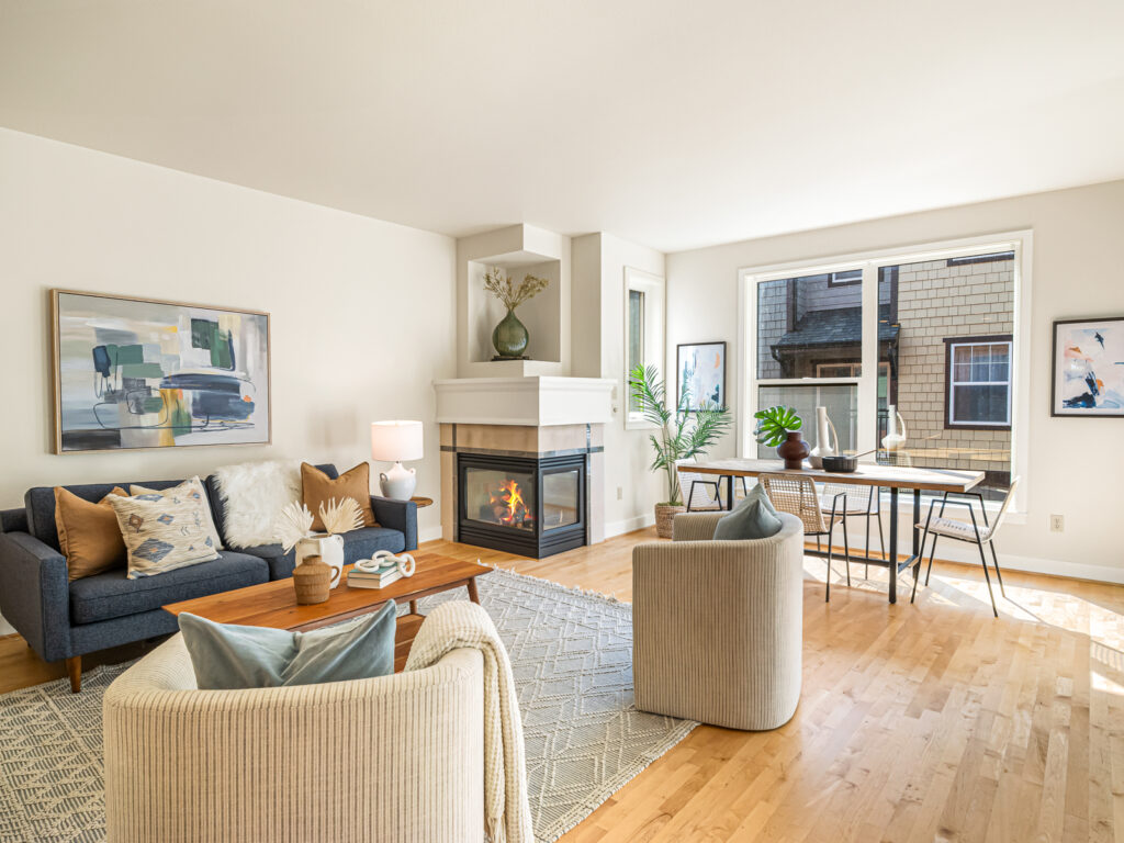 Aryne + Dulcinea with Living Room Realty, Portland, Oregon. Aryne Blumklotz, Buyers, Dulcinea Myers-Newcomb, Sellers, aryneanddulcinea.com