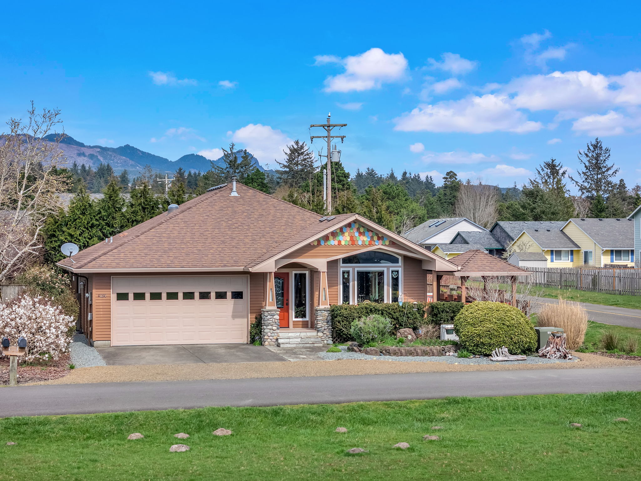 Craftsman with Bay and Mountain Views
