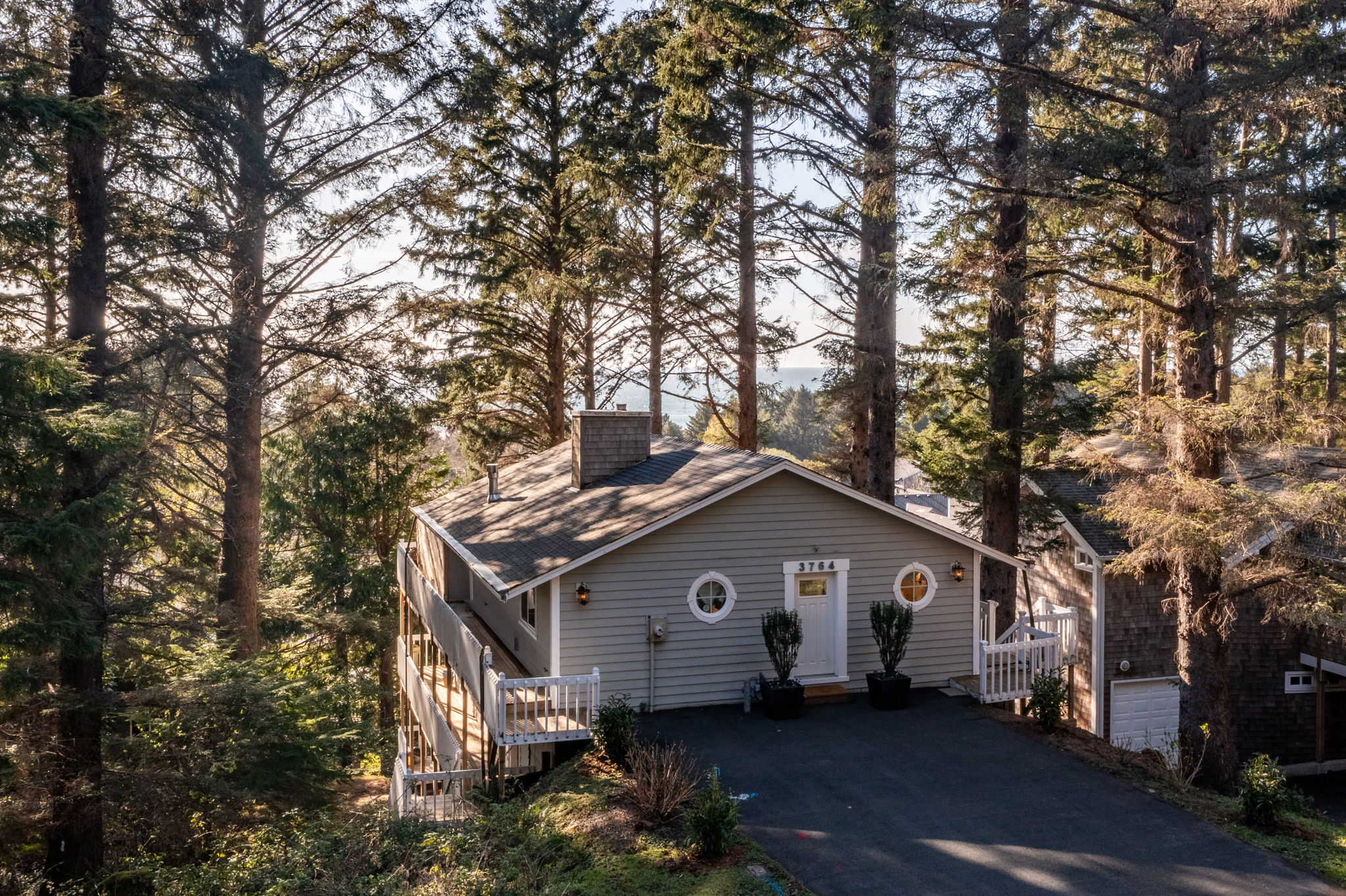 HAMPTON INSPIRED HOME WITH OCEAN VIEWS
