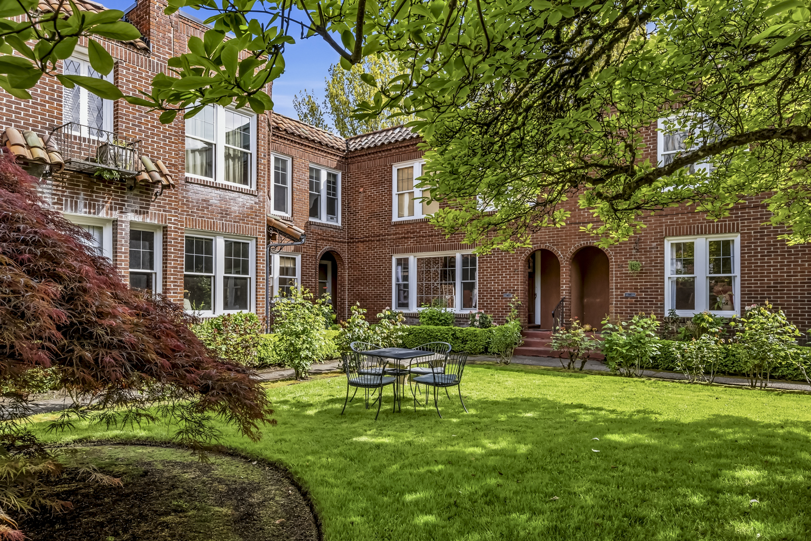 Vintage Condo Full of Charm