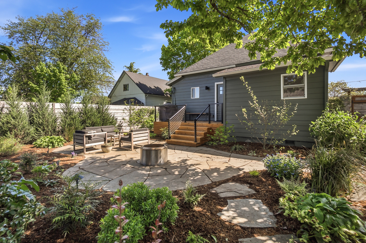 🍀 Just Listed | Wonderful in Woodlawn | $624,999 🍀